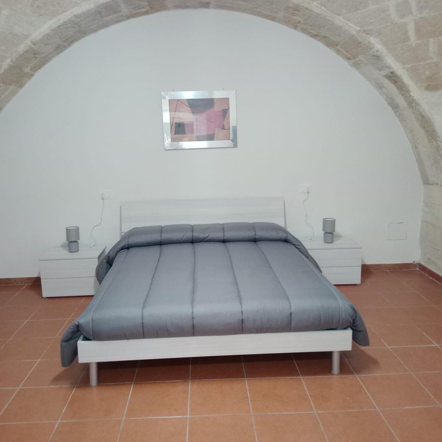 Casa Vacanza Nel Cuore Della Pietra Barletta Extérieur photo